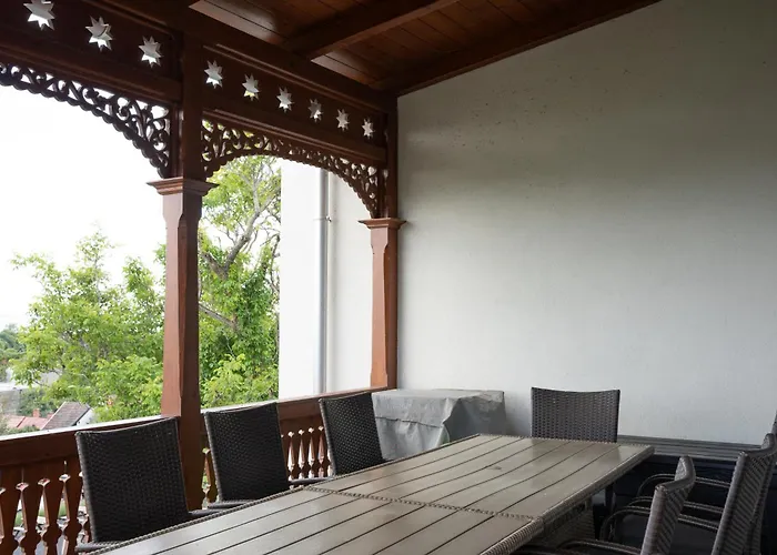 Badacsony Ria * בדקסוניטומאי